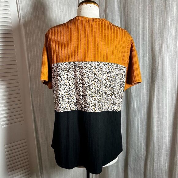 Above and Beyond | Women’s | Blouse | XL | Abstract Colorblock Leopard Boho Chic - Picture 4 of 6